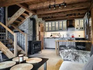 Domek pod skałą - Кросценко