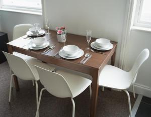 Brighton Beachside City Gem 7 Min Walk to Shore 1 Bed 1 Bath