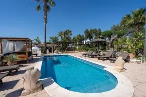 卡昂卡多纳别墅 - 伊维萨镇