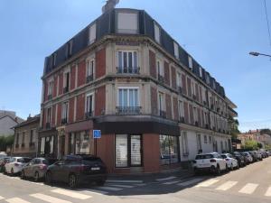 Charmant 2 pièces à 1 min RER D - 5mn Paris Centre