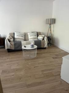 Appartements Appartement en ville avec place de parking et wifi : photos des chambres