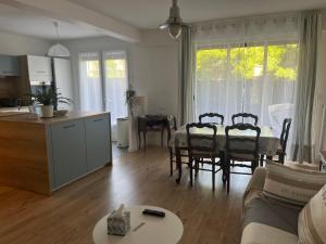 Appartements Appartement en ville avec place de parking et wifi : photos des chambres