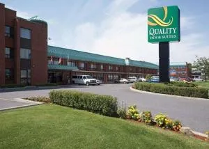 Quality Inn & Suites PE Trudeau Airport - Dorval