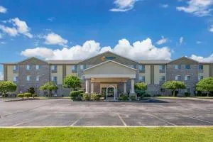 Comfort Inn - Defiance