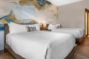 Standard Queen Room with Two Queen Beds and Bath - Non Smoking  room in Cambria Hotel Orlando Airport