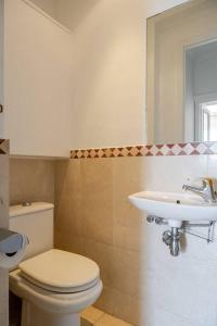 NEWLY RENOVATED! Harbour View on Balcony Terrace