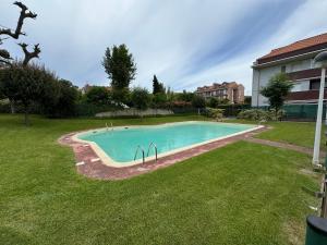 Garaje y piscina comunitaria!