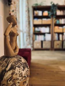 Bel Appartement Gare Centre Face aux Remparts 8 personnes Parking WIFI