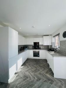 Beautiful 3 Bed Detached House in Grimsby