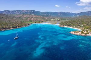 Maisons de vacances Plage de Furnellu location pieds dans l-eau : photos des chambres