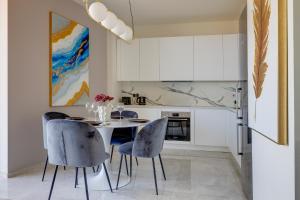 Superlative Apartment in Mercury Towers