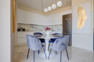 Superlative Apartment in Mercury Towers