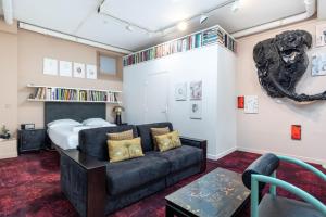 GuestReady - Artist Loft with a Vertical Garden