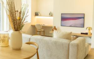 The Dunes, Beautiful Japandi Design Apartment