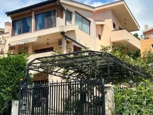 VILLA SOFIA on the SEA - 苏沙尼