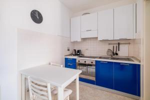 Homeby, Savena Terrace Apartment