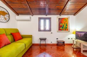 Cute Apt in San Berillo - Urban Living at Its Best