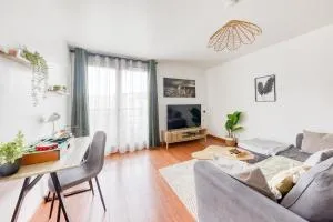 Paris Métro 7 Parking gratuit - 莱克朗兰比塞特尔