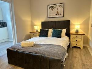 Studios 4&5 - Dedworth Road, Windsor