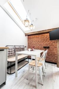 Studio for two with an AC - Dietla 51 street