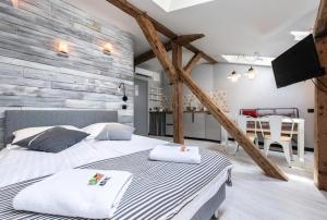 Studio for two with an AC - Dietla 51 street