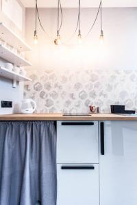 Studio for two with an AC - Dietla 51 street