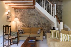 Brackendale Cottage Upperdale Peak District