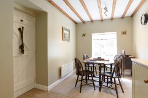 Brackendale Cottage Upperdale Peak District