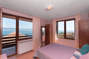 Royal Blue Apartments with Sea View in Old Nessebar