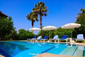 Villa with a private pool and mountain view in a quiet area next to fores - Ahatli