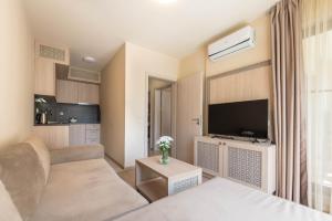 Golden Sands Apartment