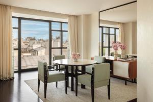 Hotels Cheval Blanc Paris & Dior Spa Cheval Blanc Paris : photos des chambres