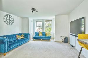 Amazing 2BR Flat in Croydon with Balcony