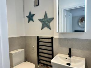 Studios 4&5 - Dedworth Road, Windsor