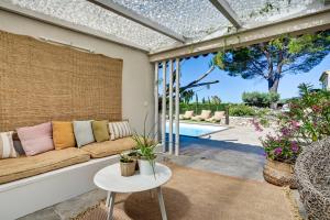 Bastide des Sarrières à -d1 km de Lourmarin - Piscine chauffée, cuisine dété, pool house, sauna