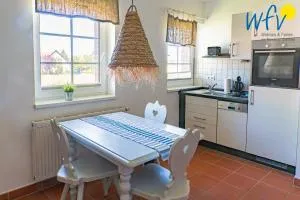 Ferienhaus am Gutspark Drankse Ferienwohnung Sonnenrose - Lancken