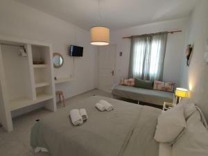 Smaragdi Rooms and Studios