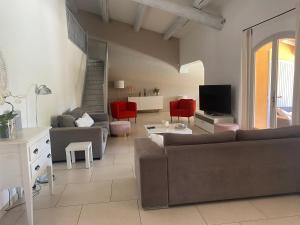 Villa spacieuse proche de Marseille avec jardin et piscine privée