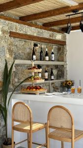 Myconian Theros Luxury Suites