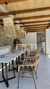 Myconian Theros Luxury Suites