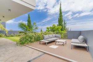 Cristiano Ronaldo Airport View