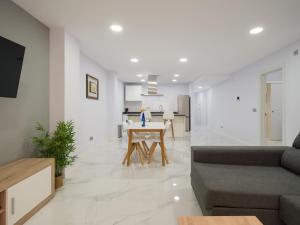 Rejon Hideaway B By CanariasGetaway