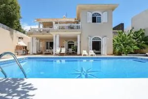 Villa La Concha Beachfront Heated Pool - Playa Honda