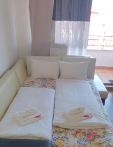 Art studio Marina Cape-private host