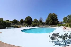 Majestic Regency Resort - Moody