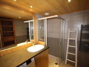 Les Saisies-Bisanne 1500 : Appartement 3 pièces avec accès piscine, parking, animaux admis - FR-1-293-114