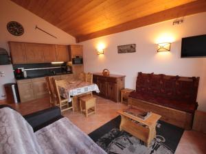 Les Saisies-Bisanne 1500 : Appartement 3 pièces avec accès piscine, parking, animaux admis - FR-1-293-114