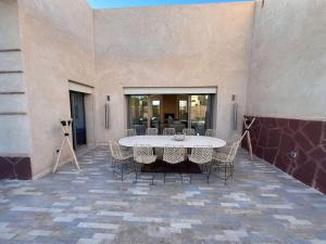 Belle villa KIMANU contemporaine à 20 min de Marrakech