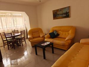 Letis Flat 5 min from Bllok and from Lake