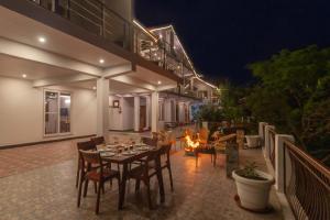 Alaya Stays Amara Dusk 4BHK Villa in Nainital